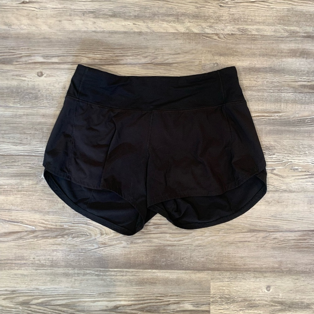Lululemon mid rise speed up shorts